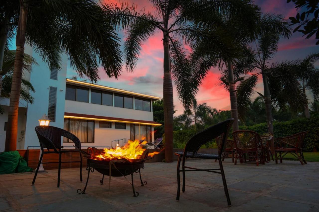 White Coco House 4Bhk Villa Nashik Esterno foto